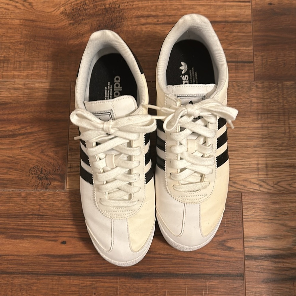 SAMOA Adidas - Picture 2 of 8
